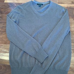 Grey Banana Republic V neck sweater M